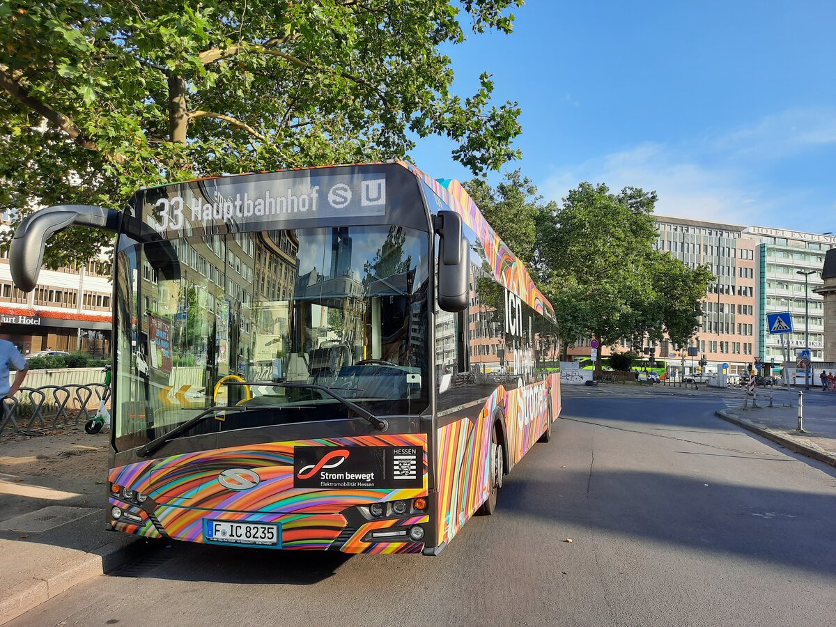 In-der-City Bus 8235
Aufgenommen am 26 Juli 2021
Frankfurt am Main, Hauptbahnhof
F IC 8235