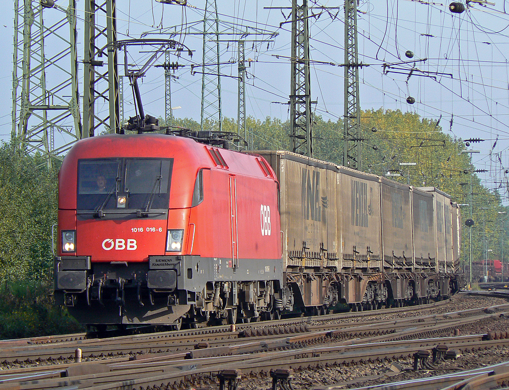 1016 016-0 der �BB in Gremberg am 07.10.2010