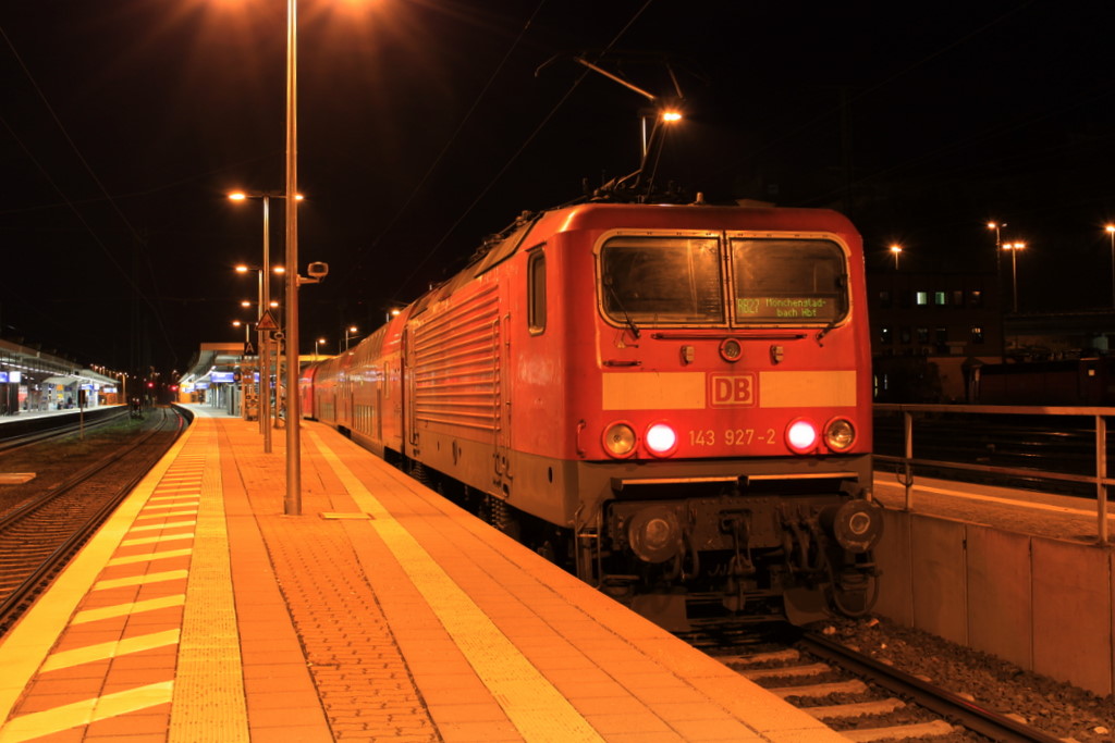143 927-2 am 19.01.2010 in Koblenz Hbf