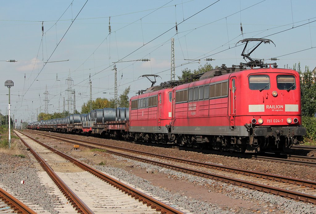151 024-7 mit 151 xxx-x bei Br�hl Vochem am 02.09.2011