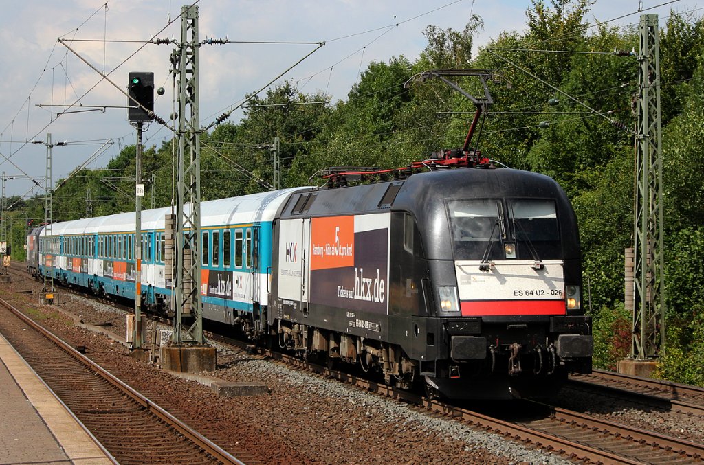 182 526 / ES 64 U2-026 mit dem HKX aus HH-Altona in K�ln Stammheim am 03.08.2012