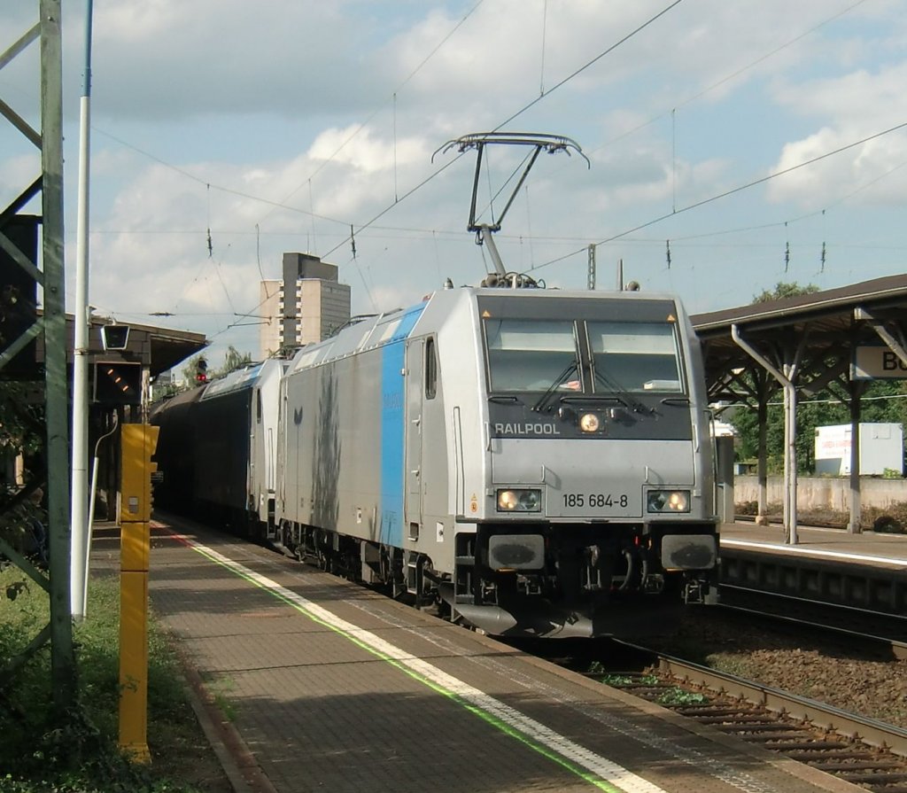185 684-8 und 185 671-5 am 15.09.10. in Bonn Beuel.