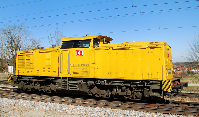 203 306-6, aufgenommen am 16.03.12 in A�ling.