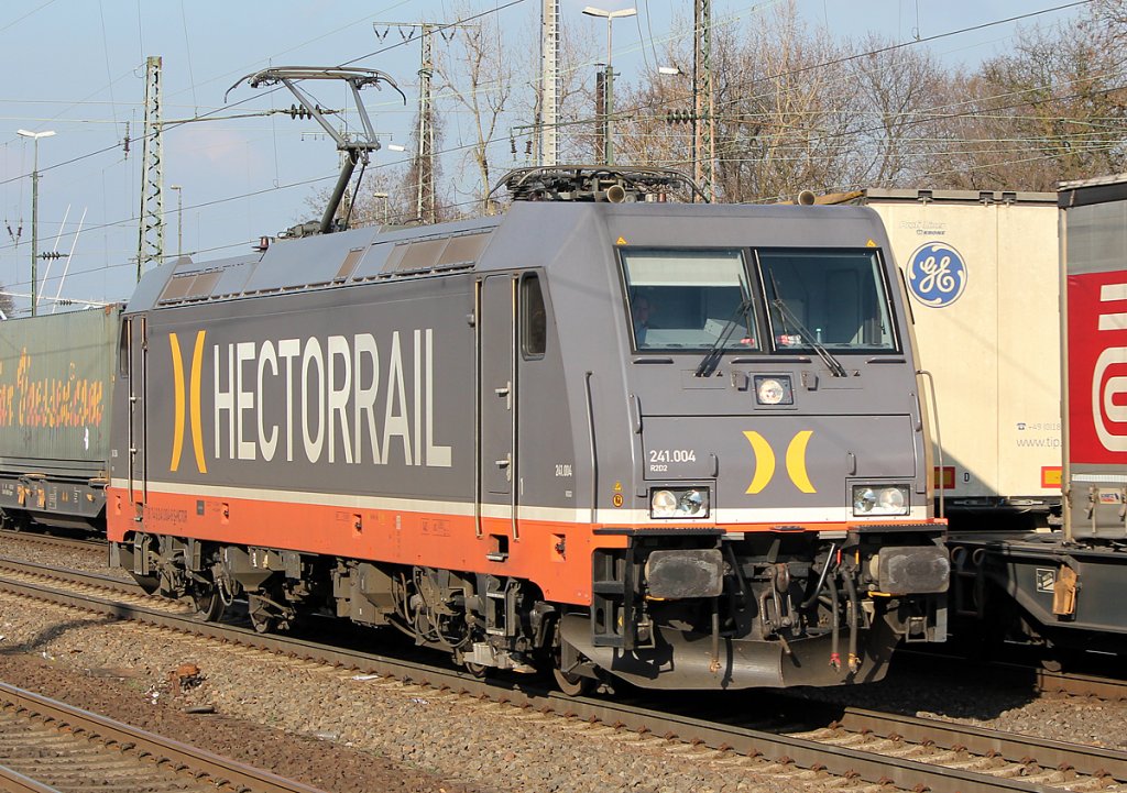 241.004  R2D2  der Hectorrail Lz in K�ln West am 15.03.2011