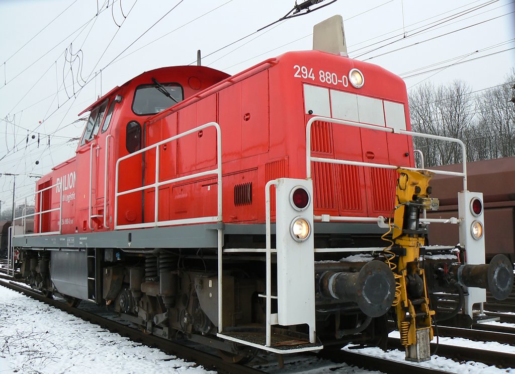 294 880-0 beim rangieren in Grremberg am 27.01.2010