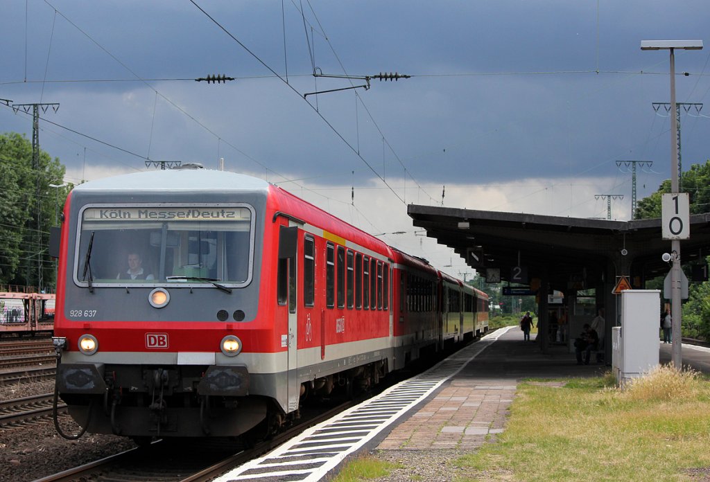 928 637 in K�ln West am 11.06.2012