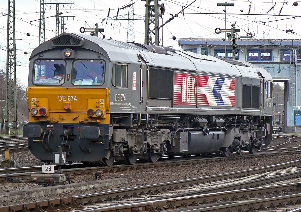 DE 674 der HGK verl�sst Gremberg als Lz am 22.03.2010