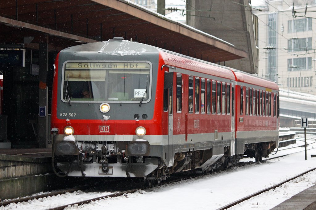 Der 628 507 Abfahrbereit in Wuppertal Hbf am 04,01,10 