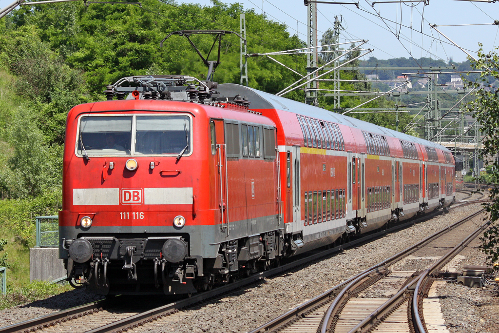 Die 111 116 in Wuppertal Vohwinkel am 16,06,10
