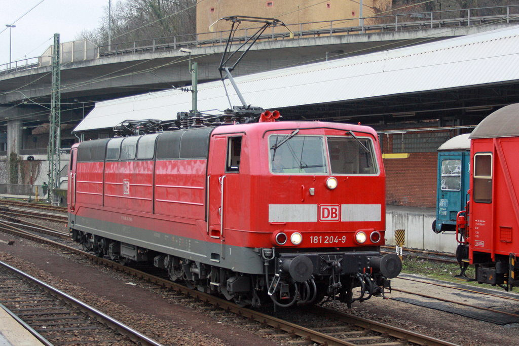 Die 181 204-9 in Koblemz Hbf am 10,01,11