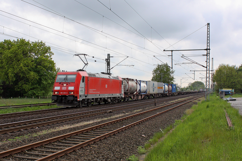 Die 185 336-2 in Brokstedt am 15,05,12
