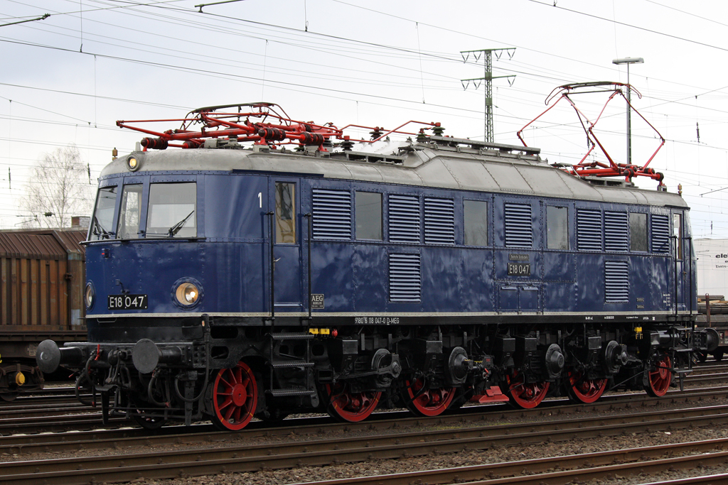Die E18 047 bei der Lokparade in Koblenz-L�tzel am 03,04,10