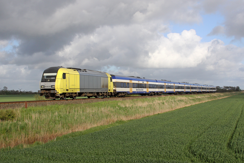 Die ER20-011 der NOB bei Nieb�ll am 12,05,12