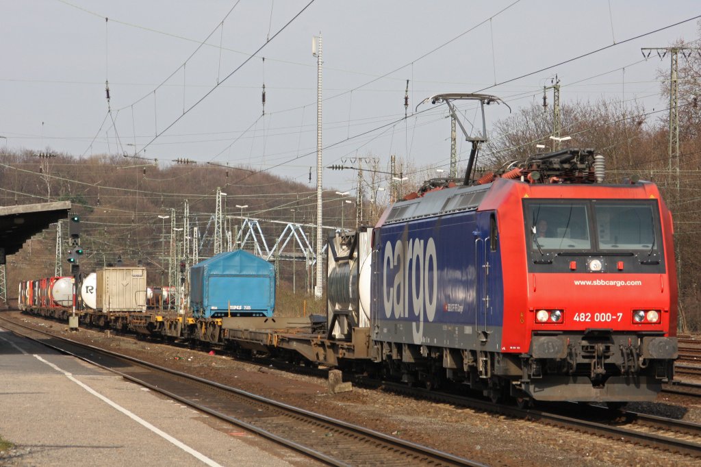 SBB Cargo 482 000-7 am 12.3.11 als Lz in K�ln-West.