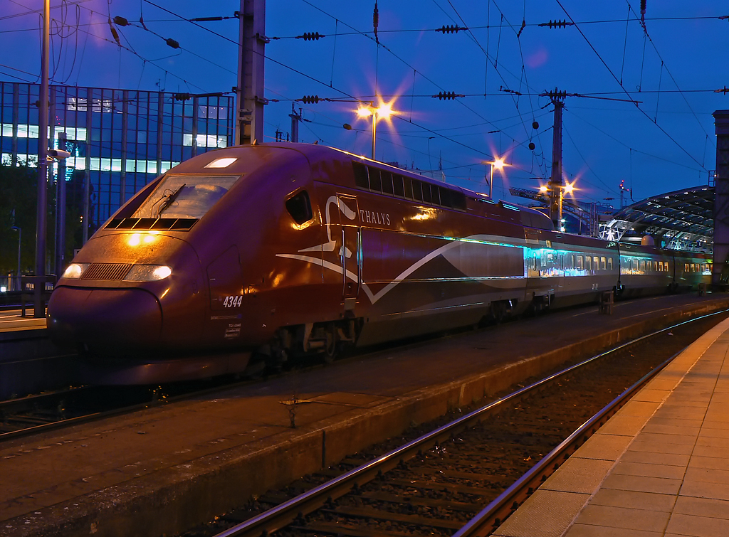 Thaly´s 4344 in K�ln Hbf. am 03.11.2010