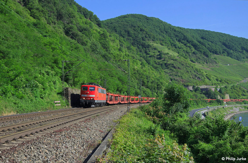 151 001-5 mit dem GA 47529 (Aachen West - Kornwestheim) am 07.06.2014 bei Boppard.
