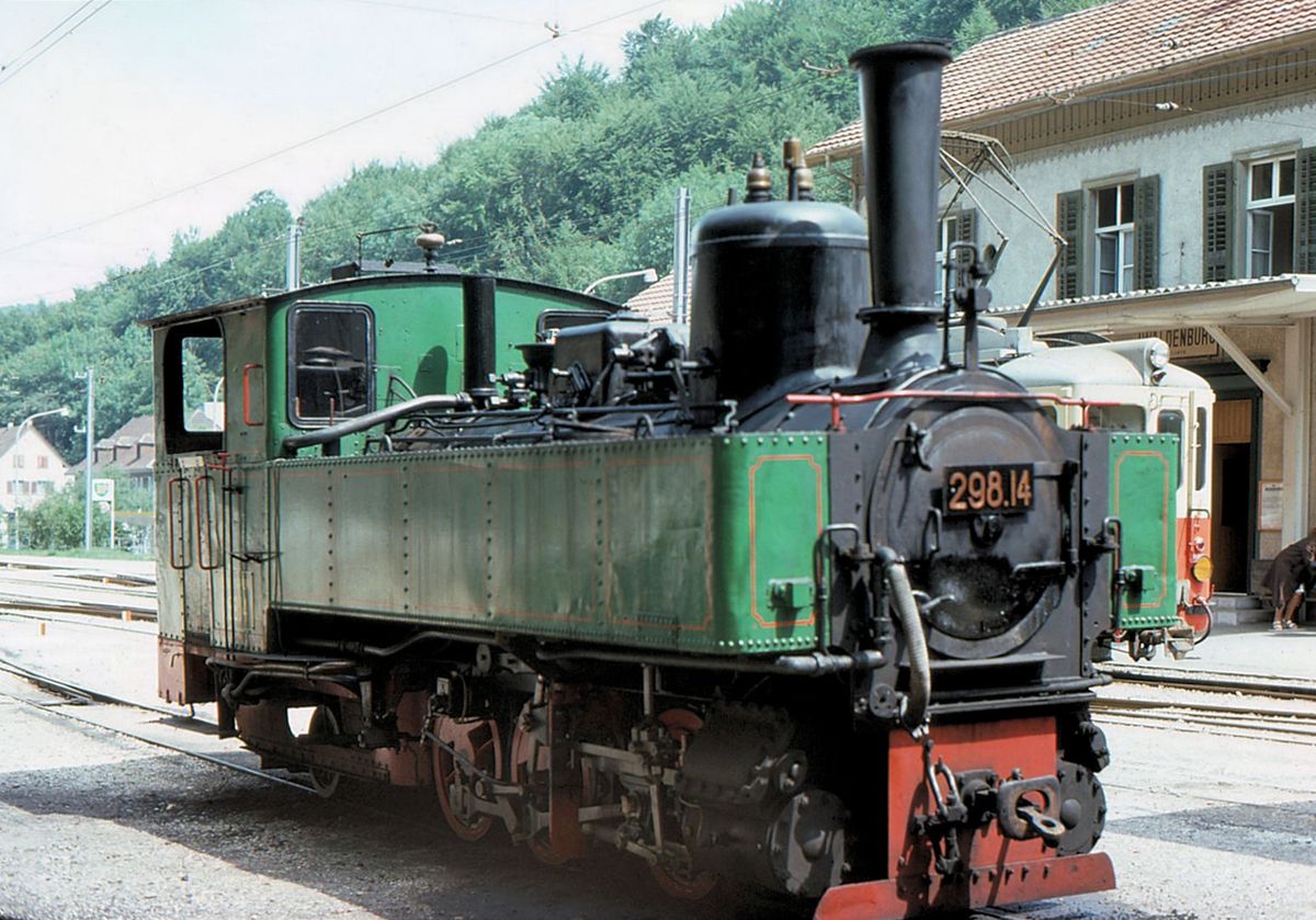 Als die österreichische Dampflok 298.14 auf der Waldenburgerbahn fuhr. Aufnahme in Waldenburg am 3.August 1976. 