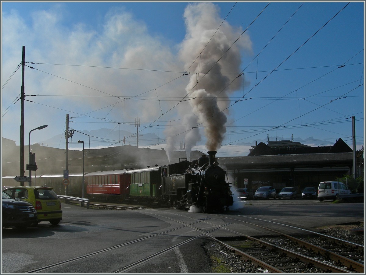 Am letzte Betriebstag der Blonay - Chamby Bahn dampft die HG 3/3 N° 3 mit ihrem Zug von Vevey Chamby entgegen.
26. Okt. 2014