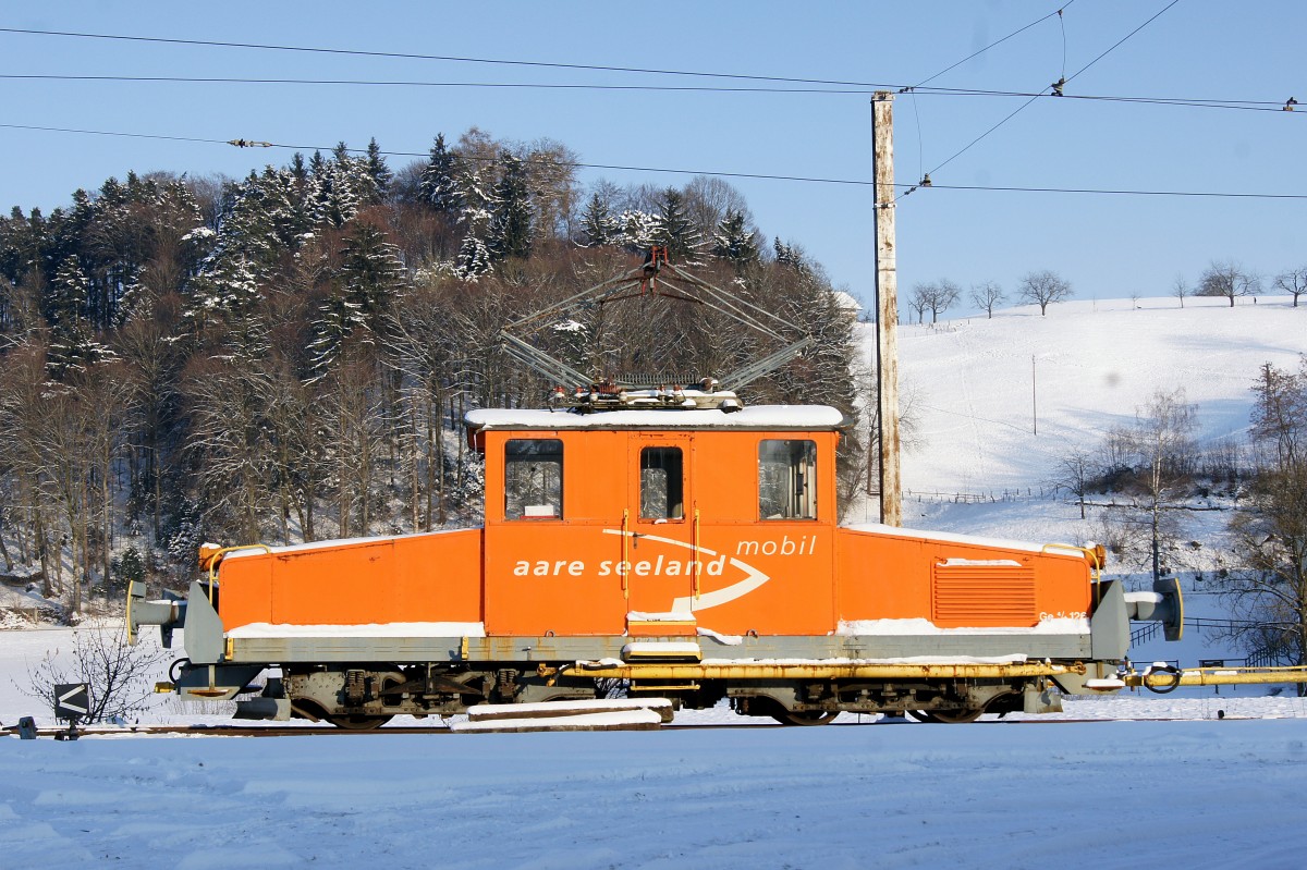 ASm: Ge 4/4 126 (ex OJB/LMB Ge 4/4 56) in Melchnau abgestellt am 5. Februar 2012.
Foto: Walter Ruetsch