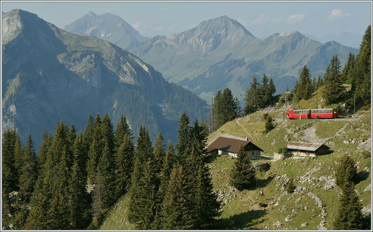 Bald ist die Gipflstation Schynigge Platte erreicht.
10. Sept. 2012