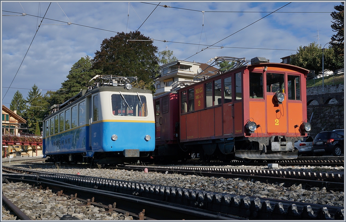 Bhe 2/4 207 und HGe 2/2 N° 2 in Glion.
16. Sept. 2017