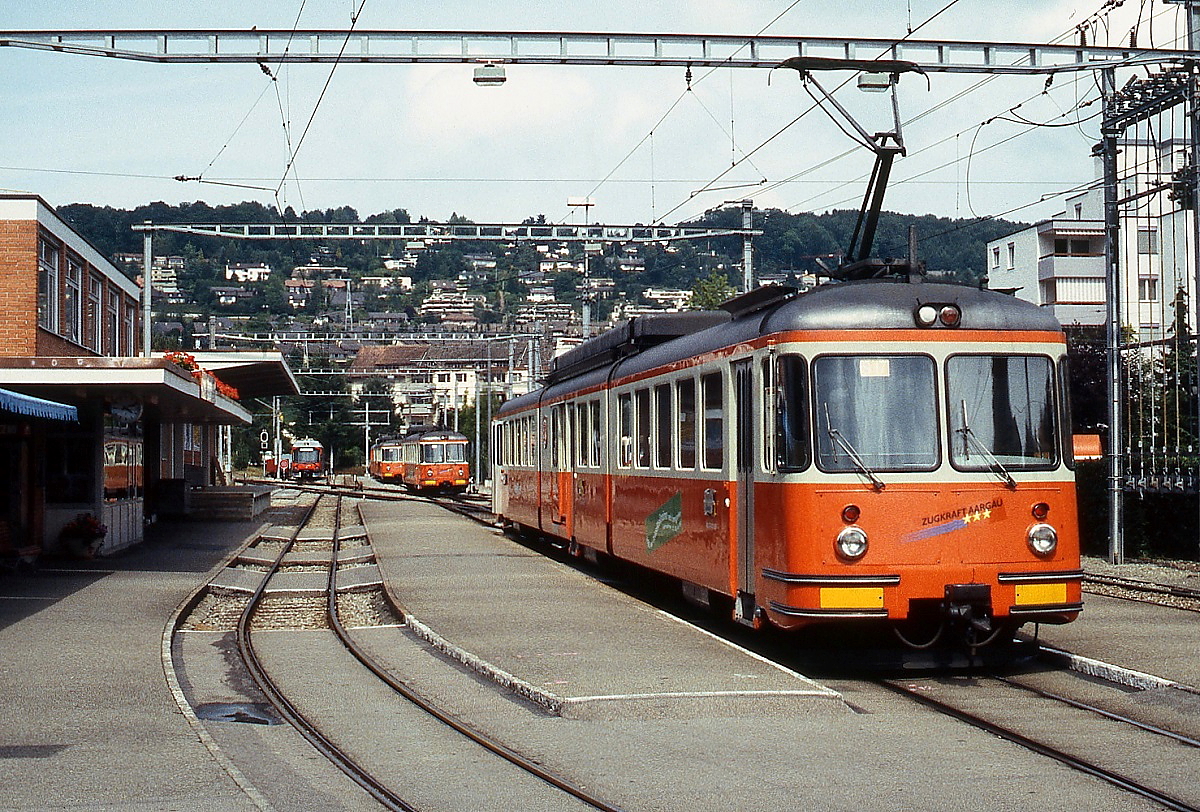 Blick auf den Bahnhof Bremgarten im Sommer 1997: Mehrere BDe 8/8 warten auf ihre n�chsten Eins�tze