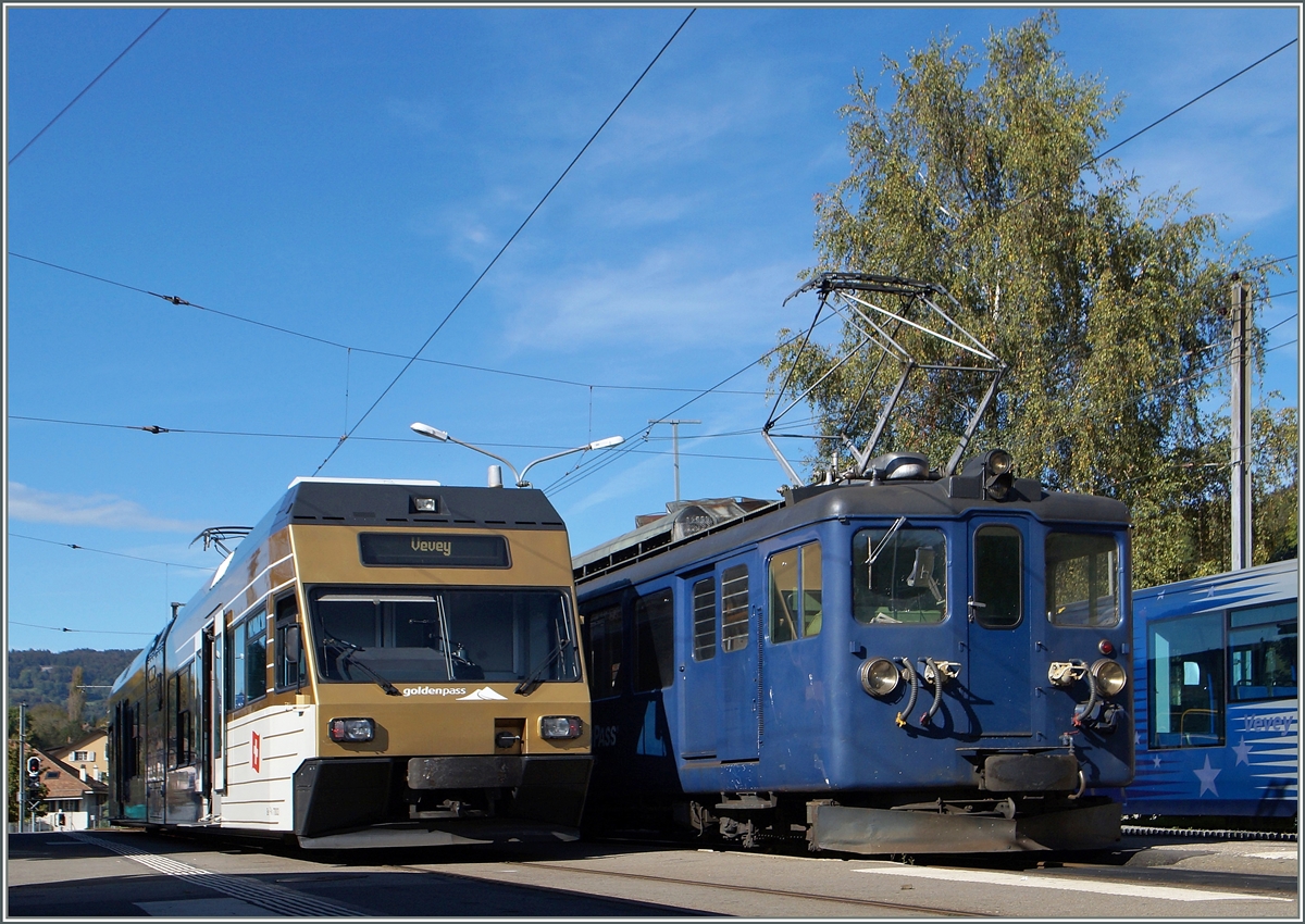CEV GTW Be 2/6 7003  Blonay  und MOB BDe 4/4 3004 in Blonay.
14. Okt. 2014