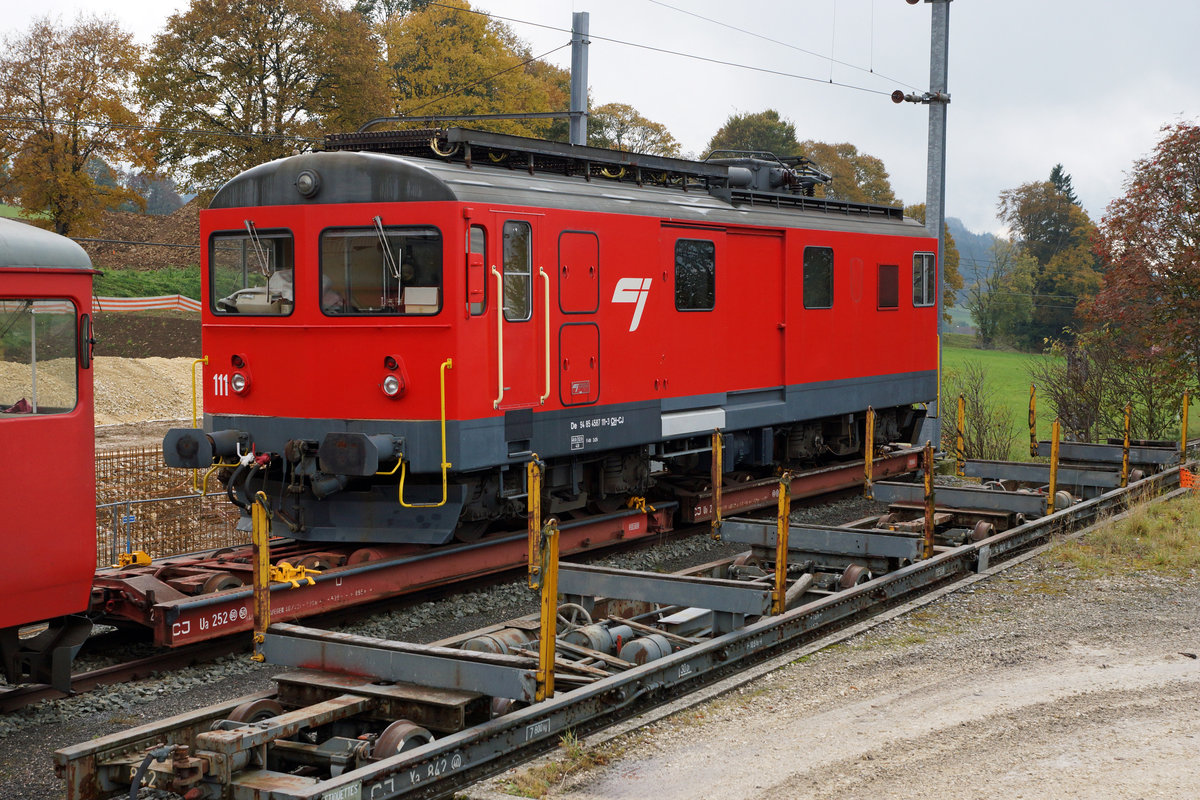 CJ: Zur Verschrottung bereit:
In Saignel�gier am 21. Oktober 2016, De 587 111 (ehemals MO).
Foto: Walter Ruetsch