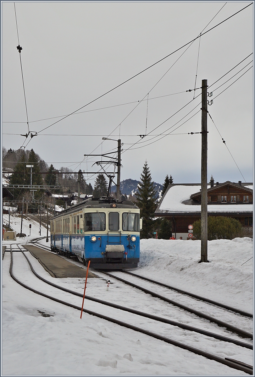 Der ABDe 8/8 4001 SUISSE in Schönried.
10.01.2018