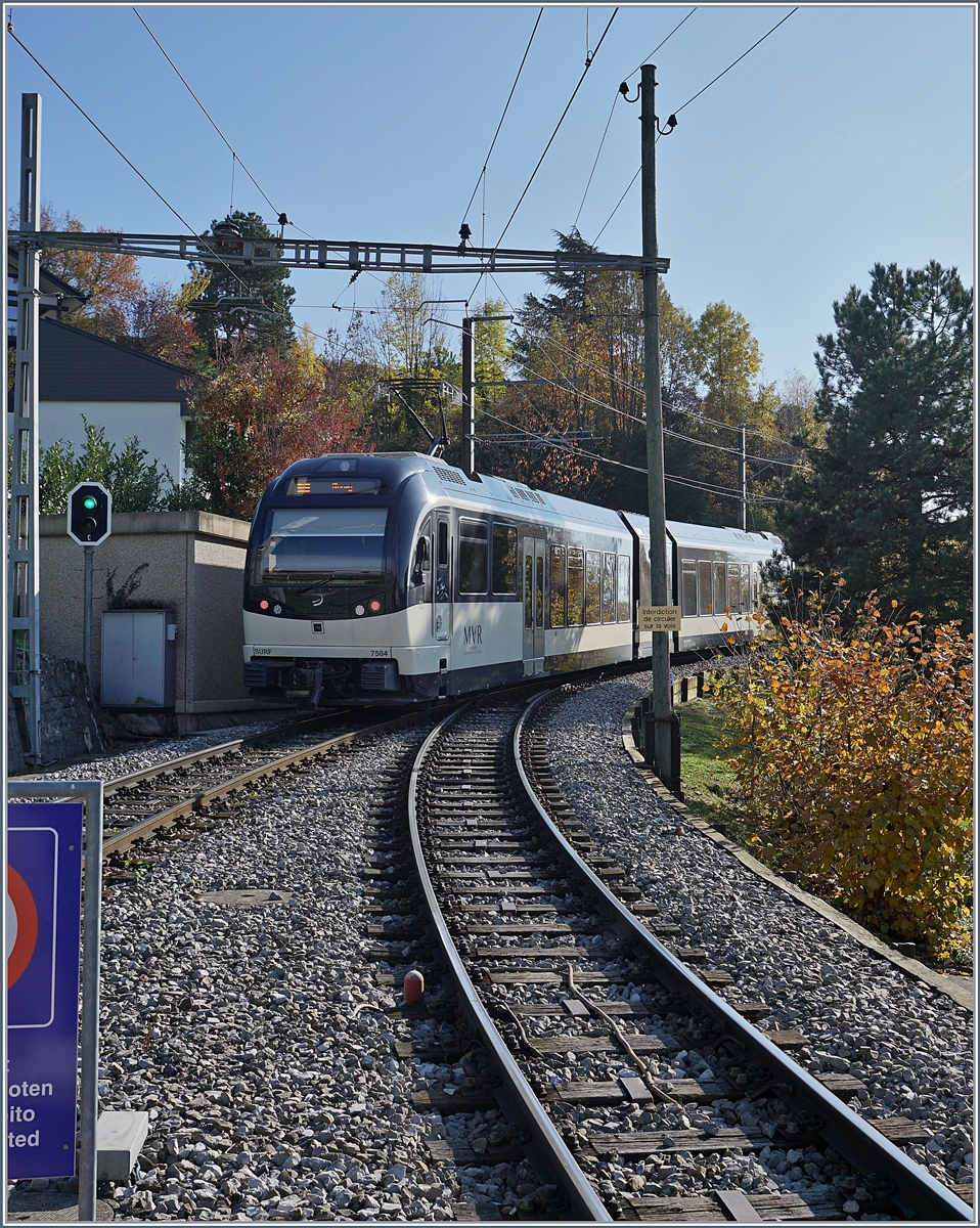 Der ABeh 2/6 7504 verläst Clies Richtung Blonay.
14. Nov. 2018