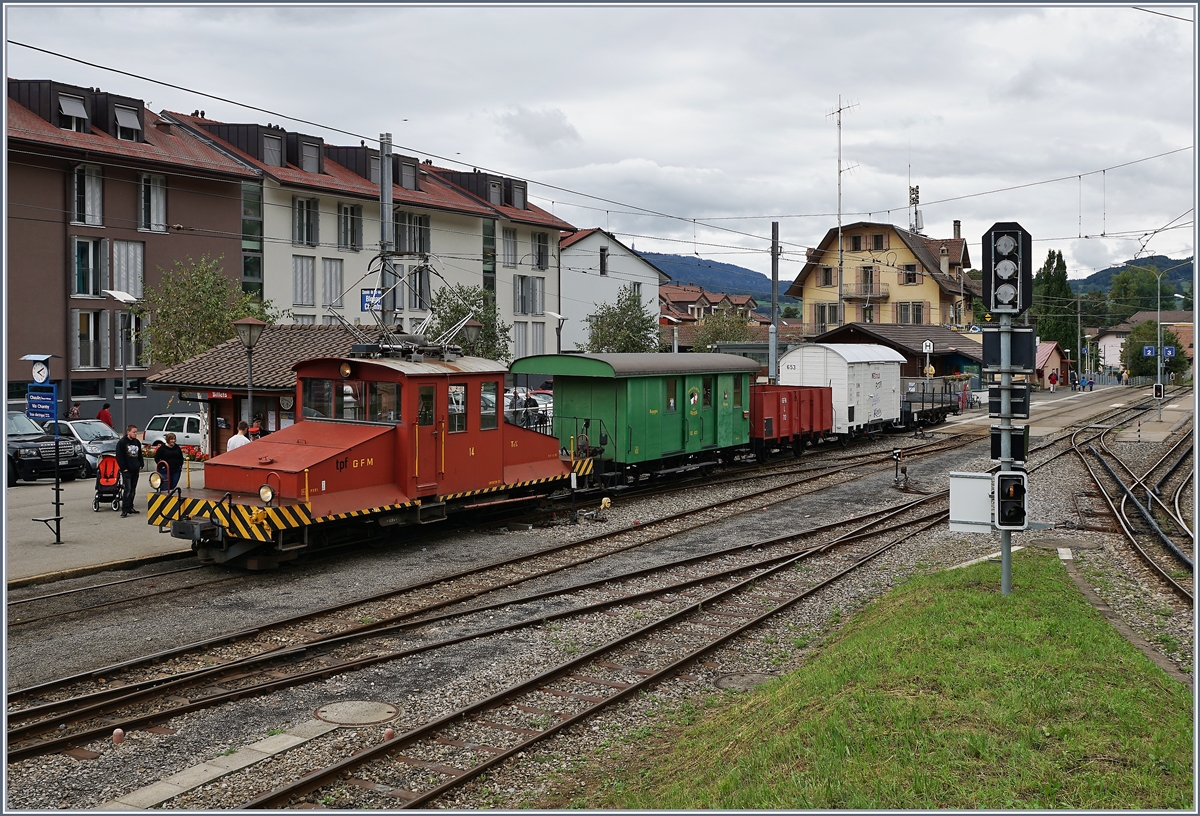 Der GFM Te 4/4 14 bei einem Blonay-Chamby-Bahn Wochendende in Blonay.

17.09.2016