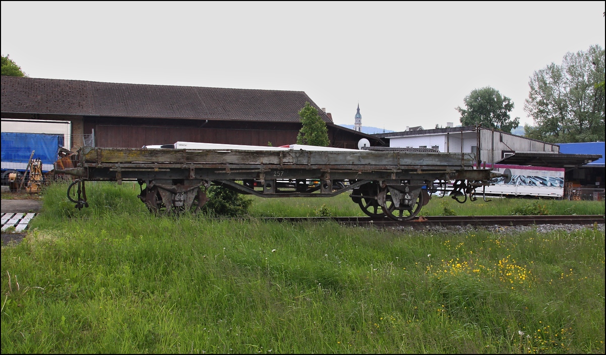 Der Güterwagen M4 257, ehemals RHB in Frauenfeld. 14. Mai 2014.