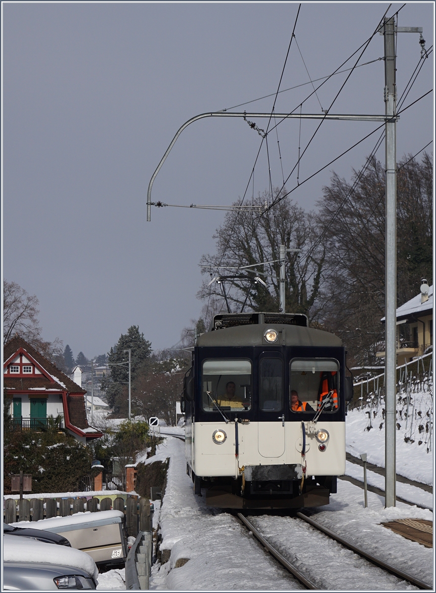 Der MOB Be 4/4 1006 (ex Bipperlisi) erreicht als Regionalzug 2327 von Chernex nach Montreux den Halt Planchamp.
23. Jan. 2017