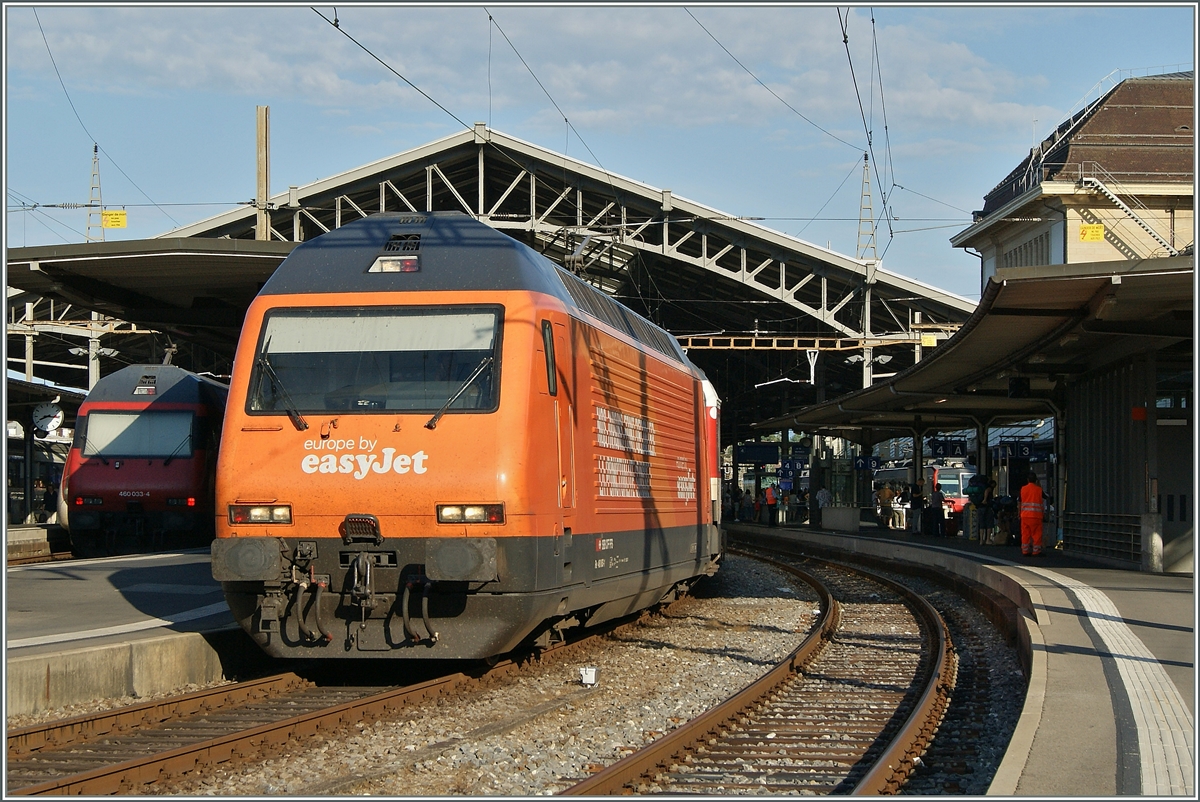 Die  easyjet  Re 460 063-1 in Lausanne. 
22. Juli 2015