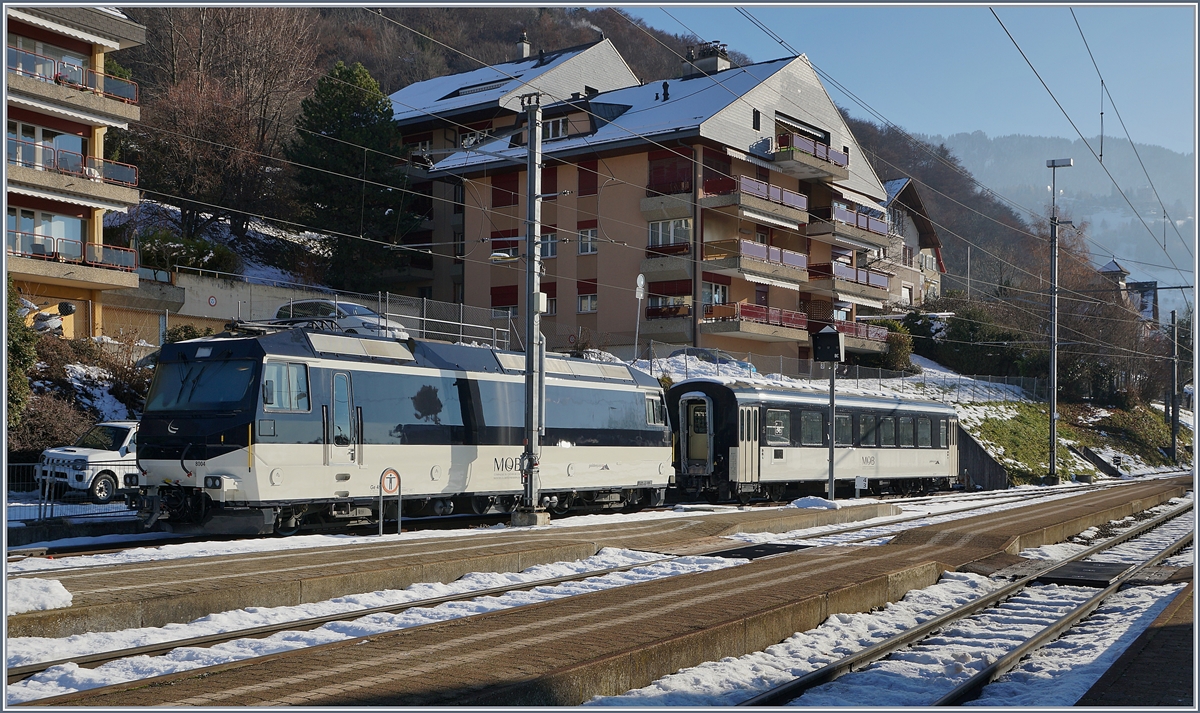 Die MOB Ge 4/4 8004 mit neuer, automatischer Kupplung und im aktuellen MOB Anstrich in Chernex.
6. Dez. 2017