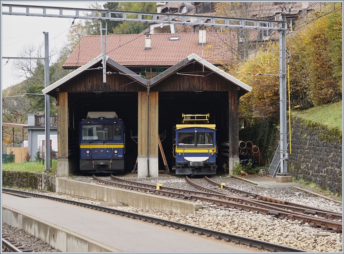 Die MOB Gem 2/2 2502 und Tm 4 in Les Avants.
11. Nov. 2017