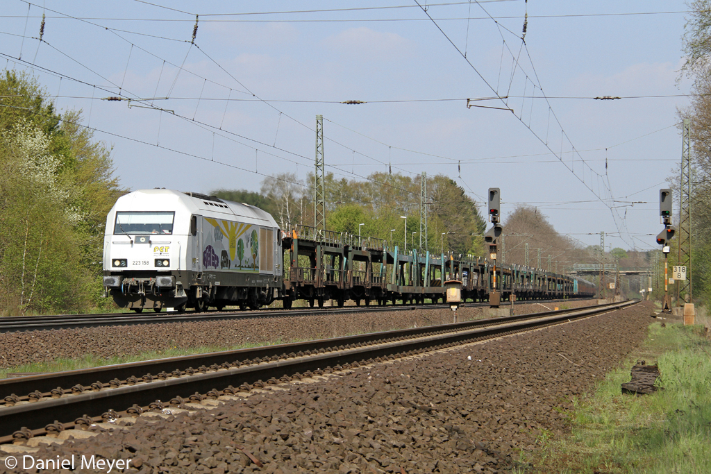 Die PCT 223 158 in Spr�tze am 04,05,2013