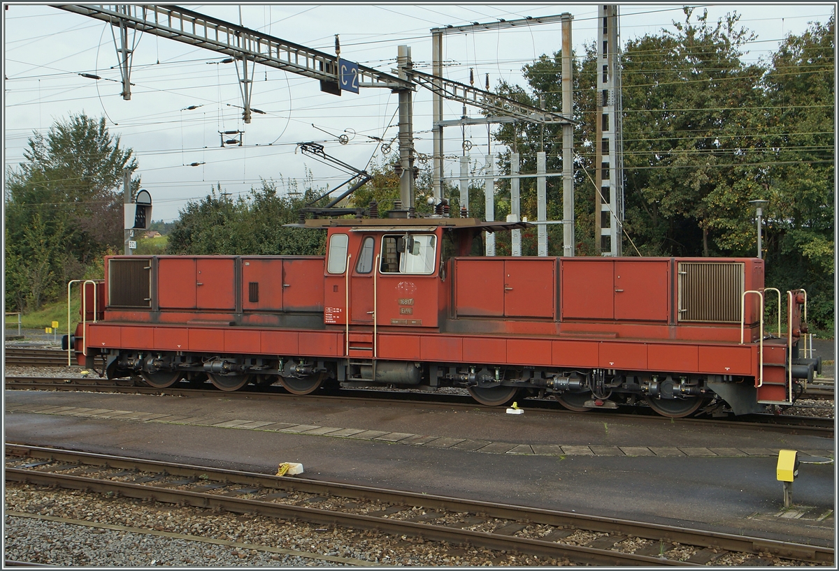 Die SBB Ee 6/6 16817 in Lausanne Triage.
15. Okt. 2014