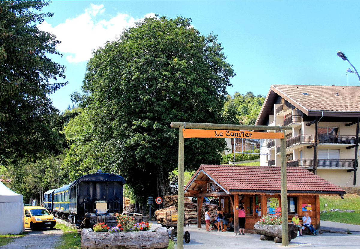 Die schlichte aber hübsche Ausgangsstation der Bahn in Les Hôpitaux-Neufs. 11.August 2018 