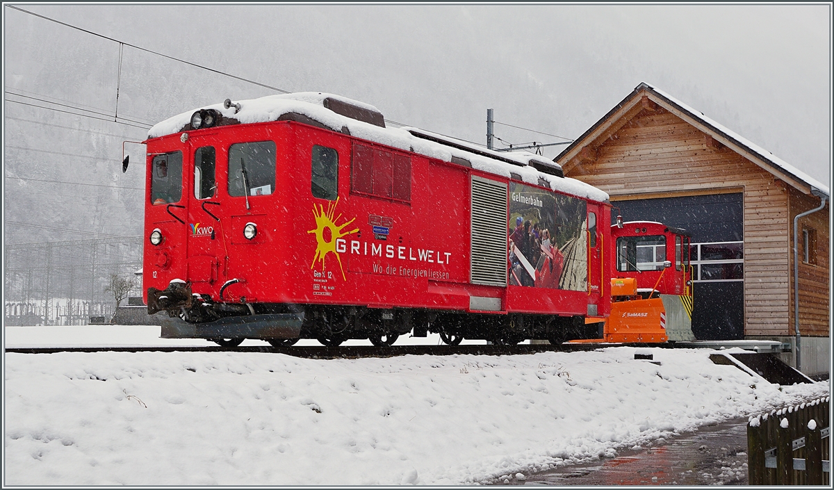 Die schöne Grimselwelt zeigte sich an diesem Tag leider etwas verhangen...
die MIB Gem 4/4 12 in Innertkichen. 

16. März 2021  