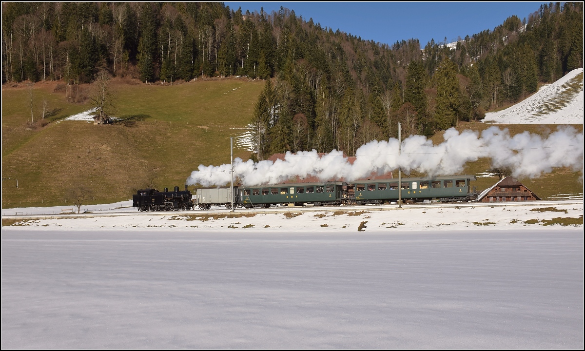 Eb 3/5 5810 gegenüber Kröschenbrunnen. Februar 2019.