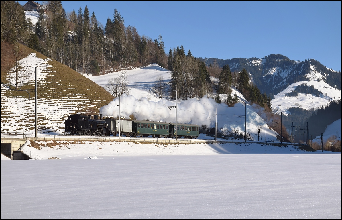 Eb 3/5 5810 gegenüber Kröschenbrunnen. Februar 2019.
