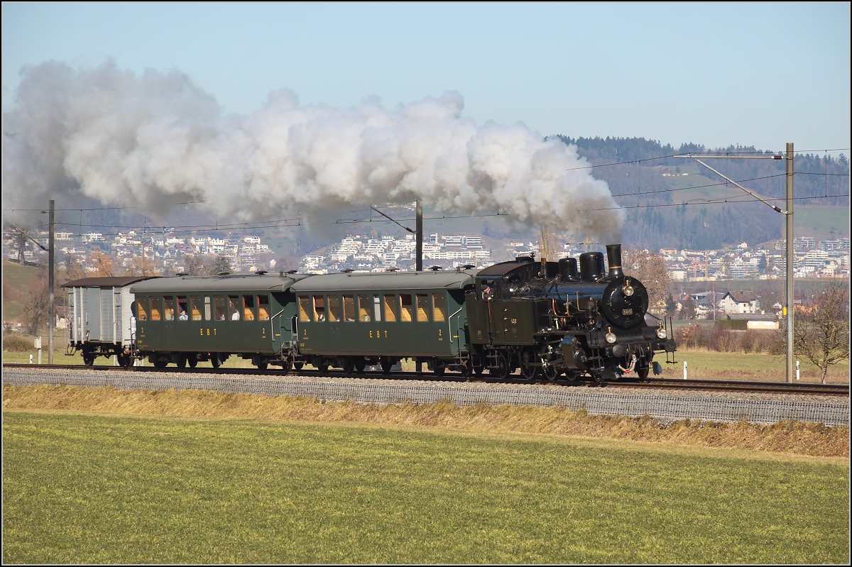 Eb 3/5 5810 mit ihrer Fuhre rund um den Napf bei der Einfahrt nach Willisau. Februar 2019.