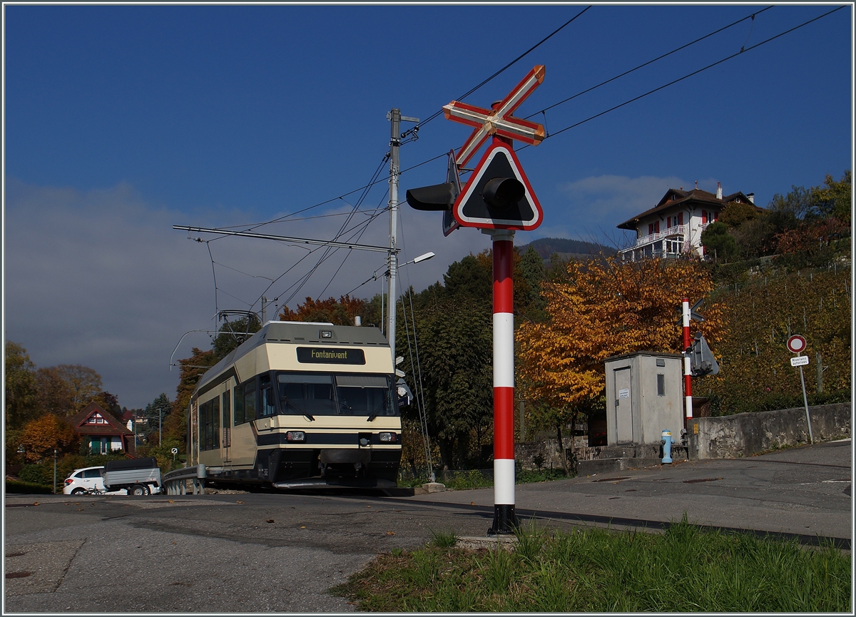 Ein CEV MVR Be 2/6 auf der Fahrt nach Fontanivent erreicht den Halt Planchamp.

23. Okt. 2015