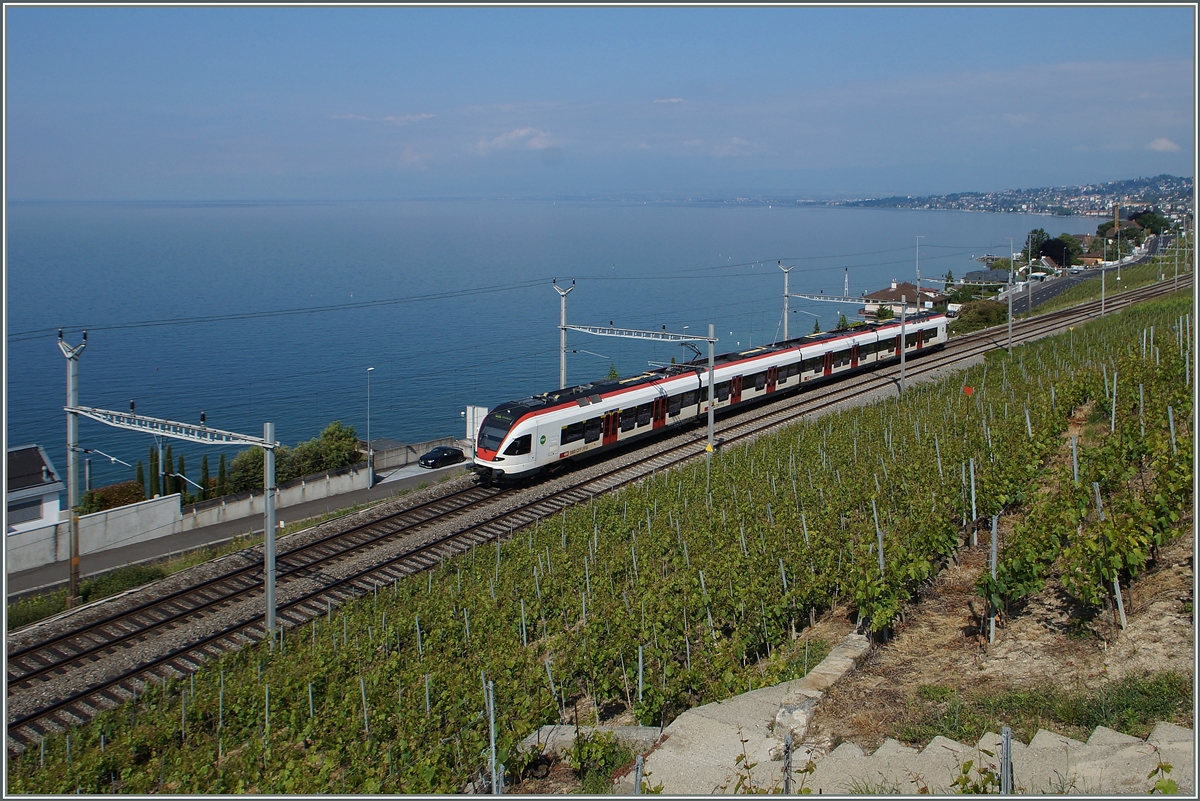 Ein Flirt als S3 12330 kurz nach Cully.
2. Juni 2014 