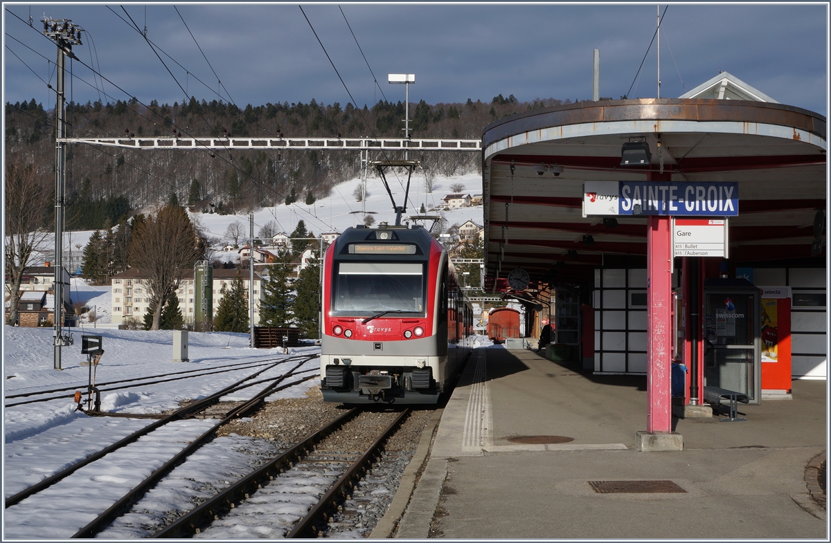 Ein neuer Stadler Be 4/4, AB und Be 4/4 SURF wartet in Ste-Croix auf die Rückfahrt nach Yverdon.
14. Feb. 2017
