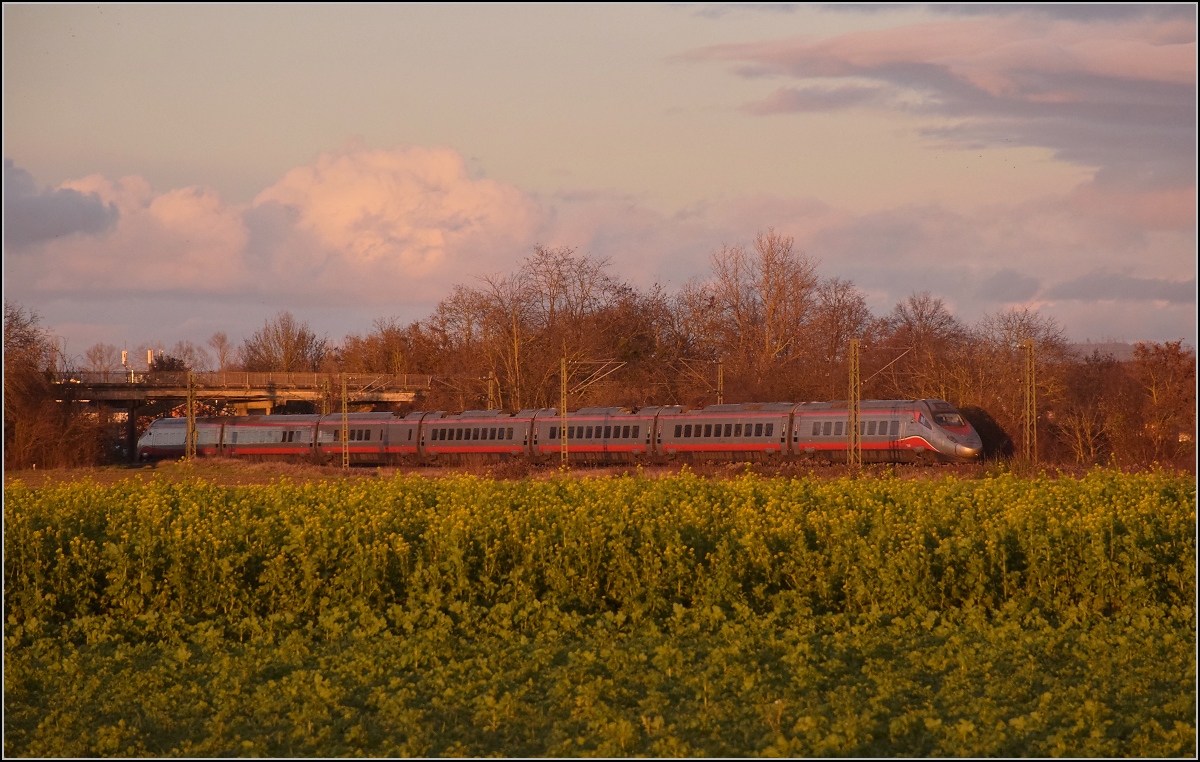 Einer der wenigen Trenitalia-ETR 610 bei Buggingen. November 2021.