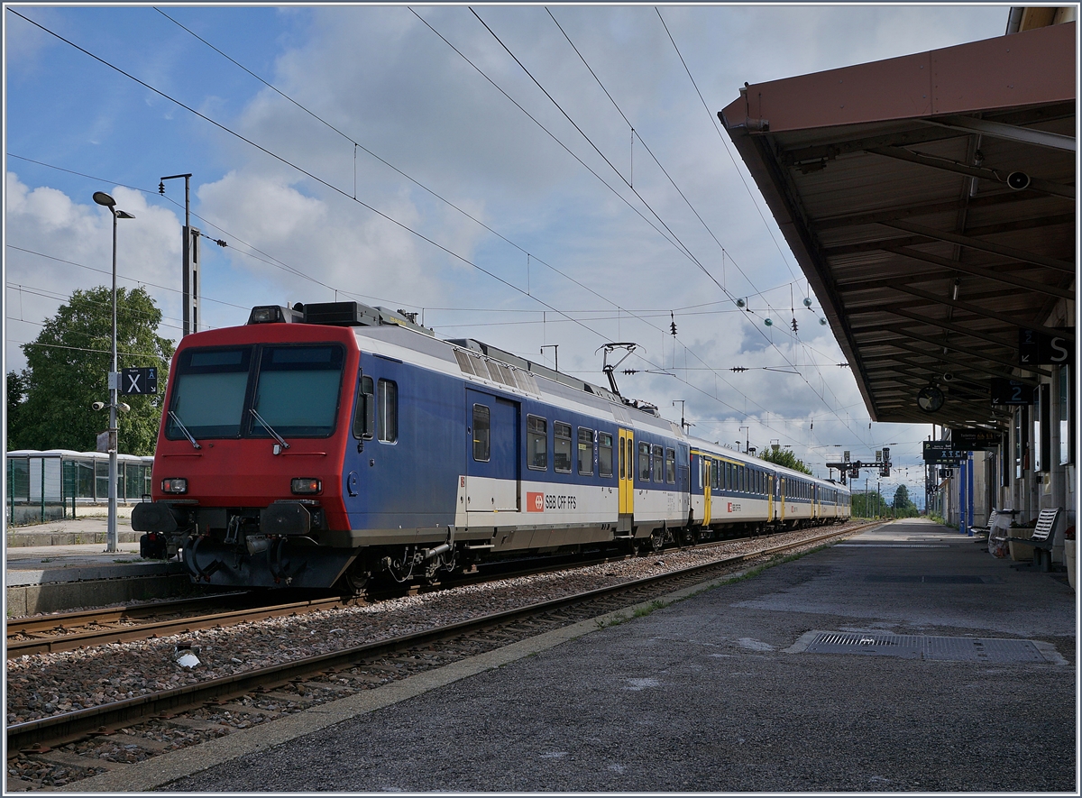 Frasne, Endstation des RE / TER von Neuchâtel - hier besteht Anschluss an und vom TGV nach Paris.

13. Aug. 2019