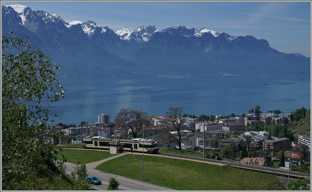 Halt auf Verlangen in Châtelard VD, ein Wunsch welcher der nach Les Avanst fahrende GTW Be 2/6 gerne erfüllt. 
25. Mai 2016