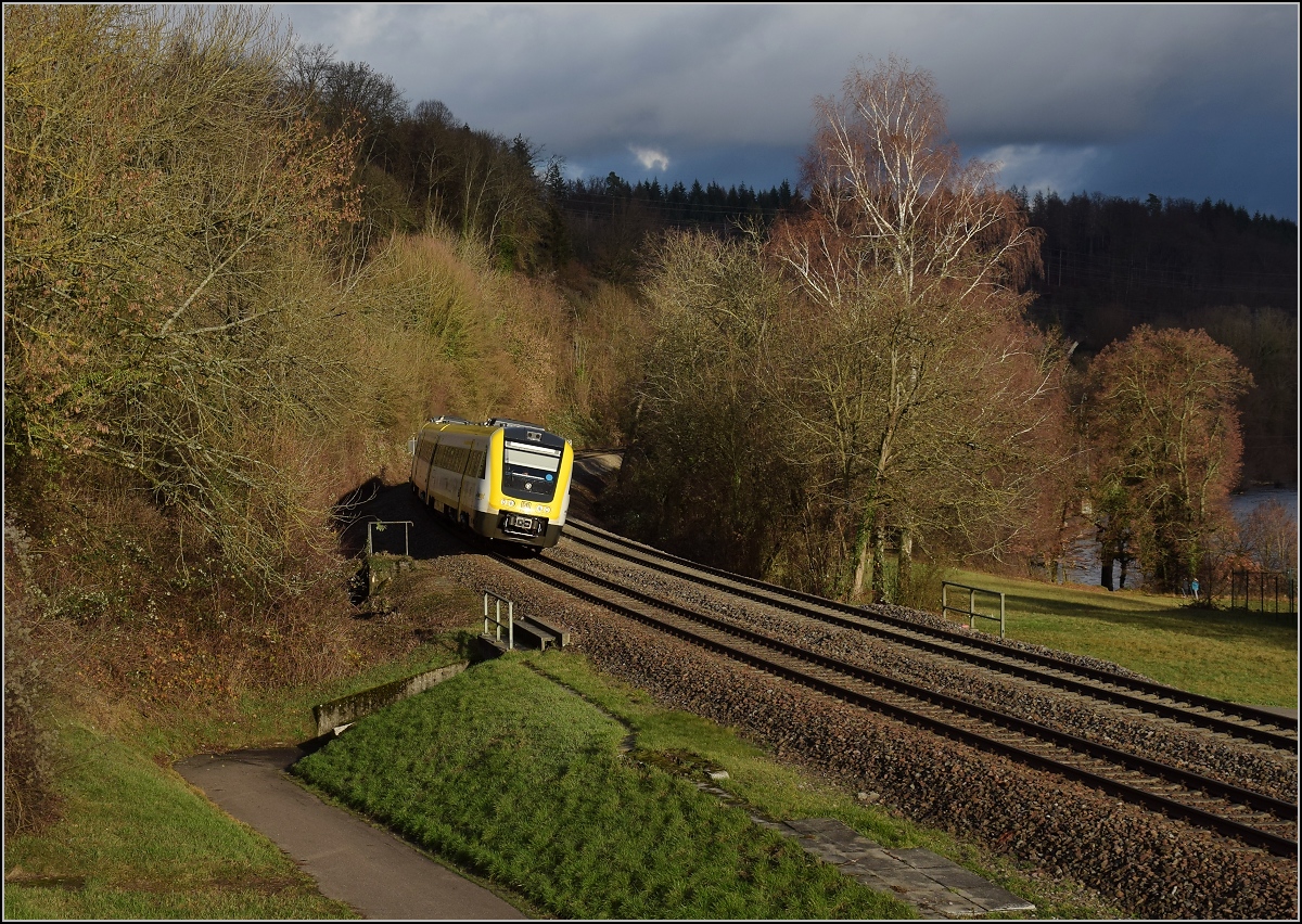 Heiligabend am Hochrhein. Aus Schweizer Sicht der IR Basel-Schaffhausen. 612 171 und 612 109 als IRE 3046 Ulm-Basel bei Karsau, Dezember 2018.
